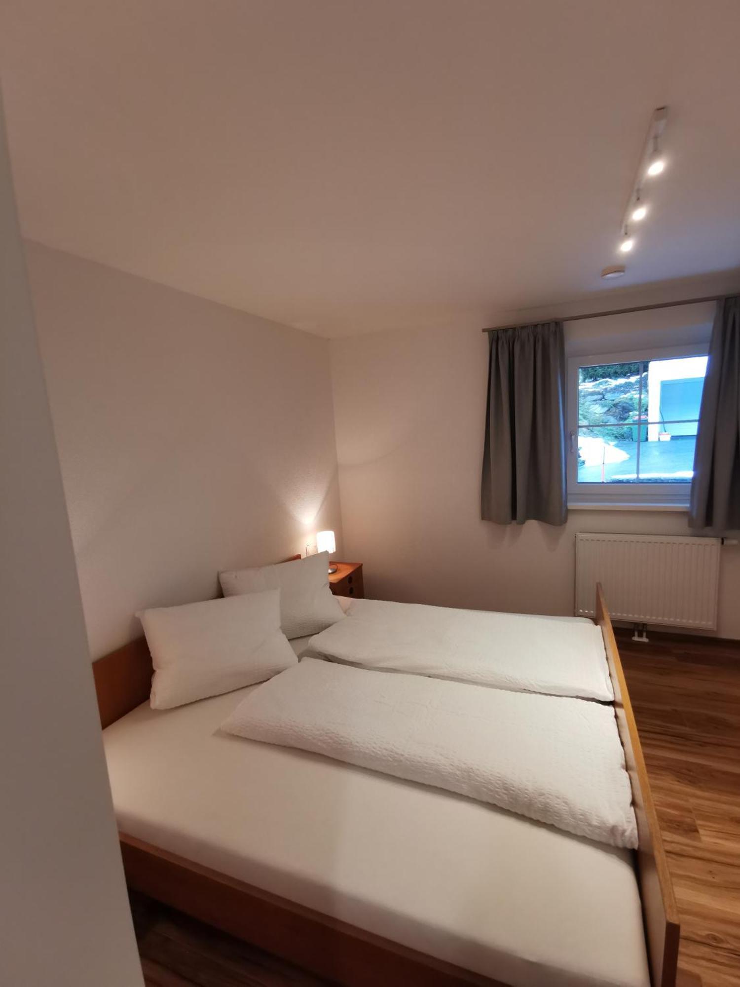 Apartments Haus Schoen - Preise Inclusive Pitztal Sommer Card Jerzens Kamer foto